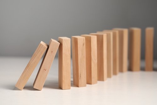 Dominoes
